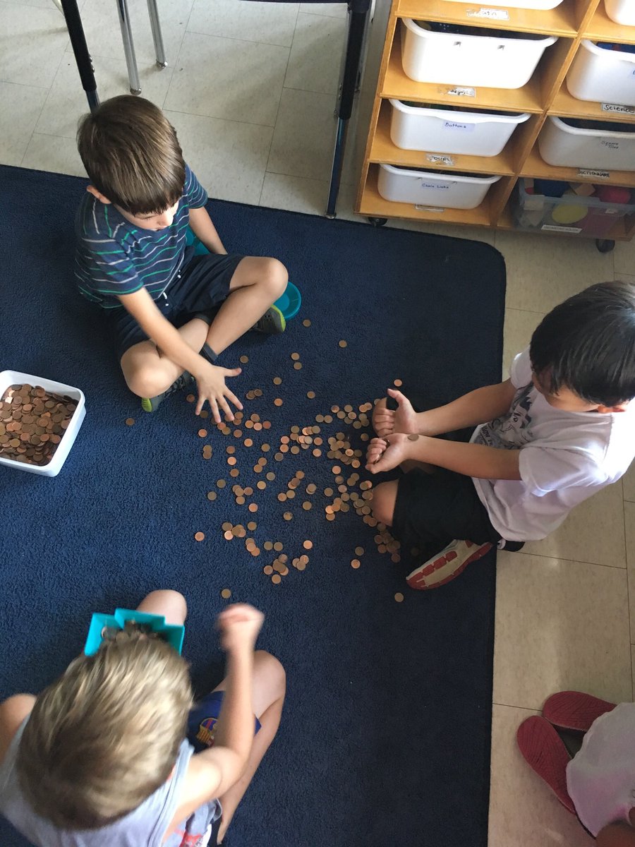 MsBucknamsClass's tweet photo. We are learning to use different tools to show our math thinking. https://t.co/6sT4MuRsfk