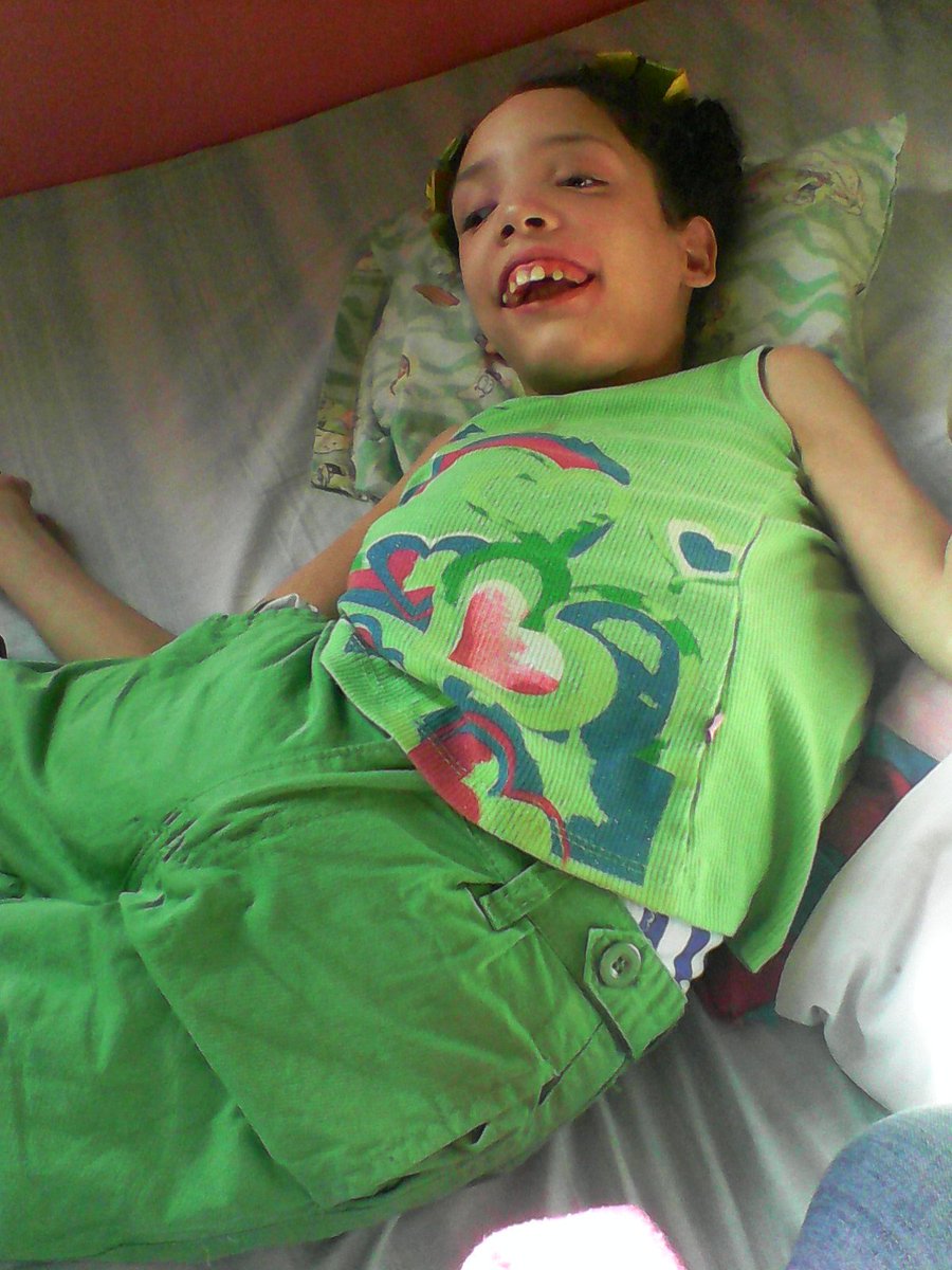Norlisguevara's tweet photo. Necesito con urgencia clonazepam de 2mg y formulas lácteas para mi hija con parálisis cerebral. Por favor, quien pueda ayudar a mi niña, muchas gracias. El anticonvulsivante es vital para ella, ya que sin él las crisis son constantes. https://t.co/aSgLbK5ilF