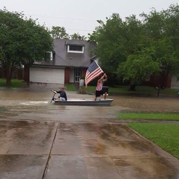 CloydRivers's tweet photo. Meanwhile in the Carolinas...
Merica. https://t.co/O0mq8yTN9Q