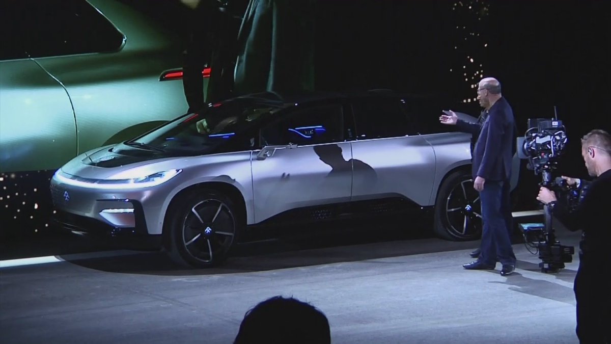 The_Auto_Garage's tweet photo. The Parking of the Future https://t.co/XQNOuvwseE https://t.co/EXlTucCZn4