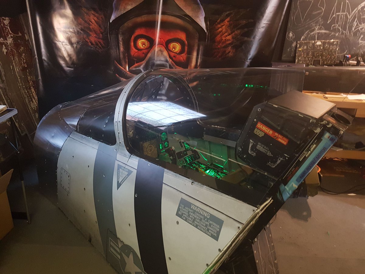 DogfightBoss's tweet photo. Latest set up #F18 #cockpit #Simulation #flying buy on https://t.co/2IyWEewqzg https://t.co/VLn0sz9feo