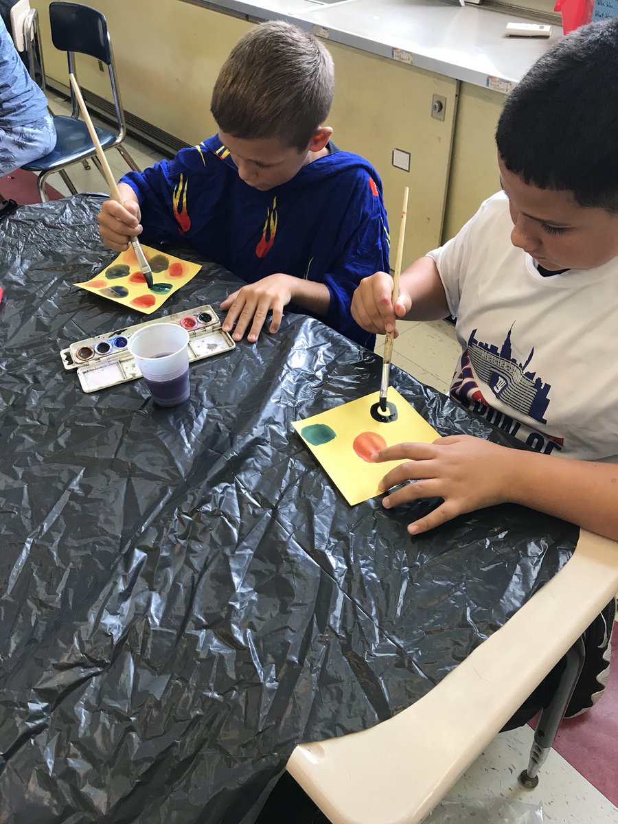 mrsmontagano's tweet photo. Today our fifth graders enjoyed The Dot, by Peter Reynolds. This amazing group is ready to make their marks and see where they take them! #InternationalDotDay #thedot #creativity #NHPRoadSchool https://t.co/EYi6H7J0Mo