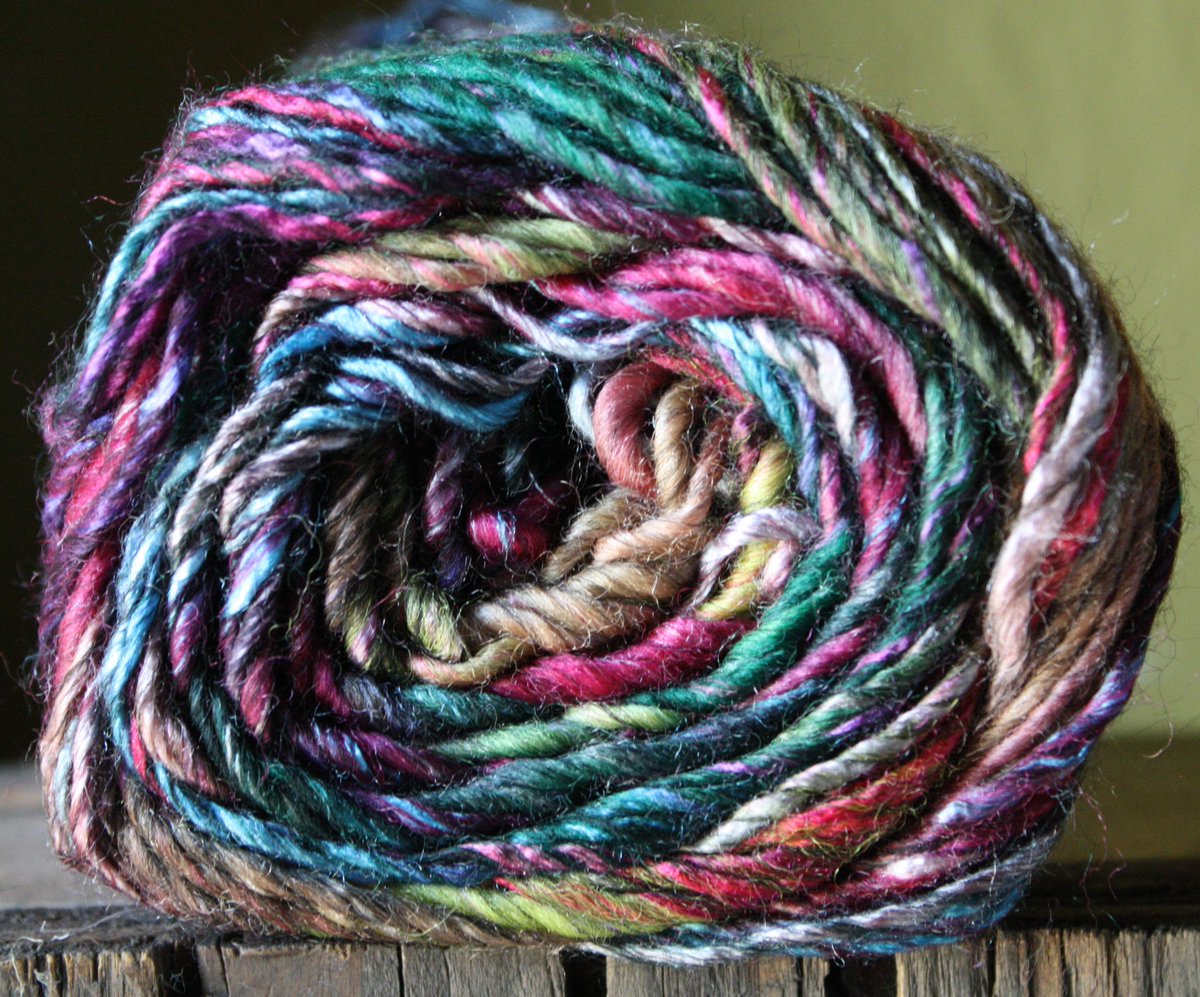 New Millefiori from Berroco is a blend of wool with acrylic for softness and stability with just a hint of shimmer. Find pattern support for this gorgeous yarn here: ow.ly/BlhM30lPhaA