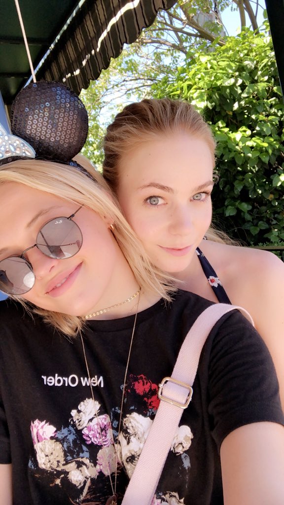 disneyland mood today <3 @chloelanier #disneyland