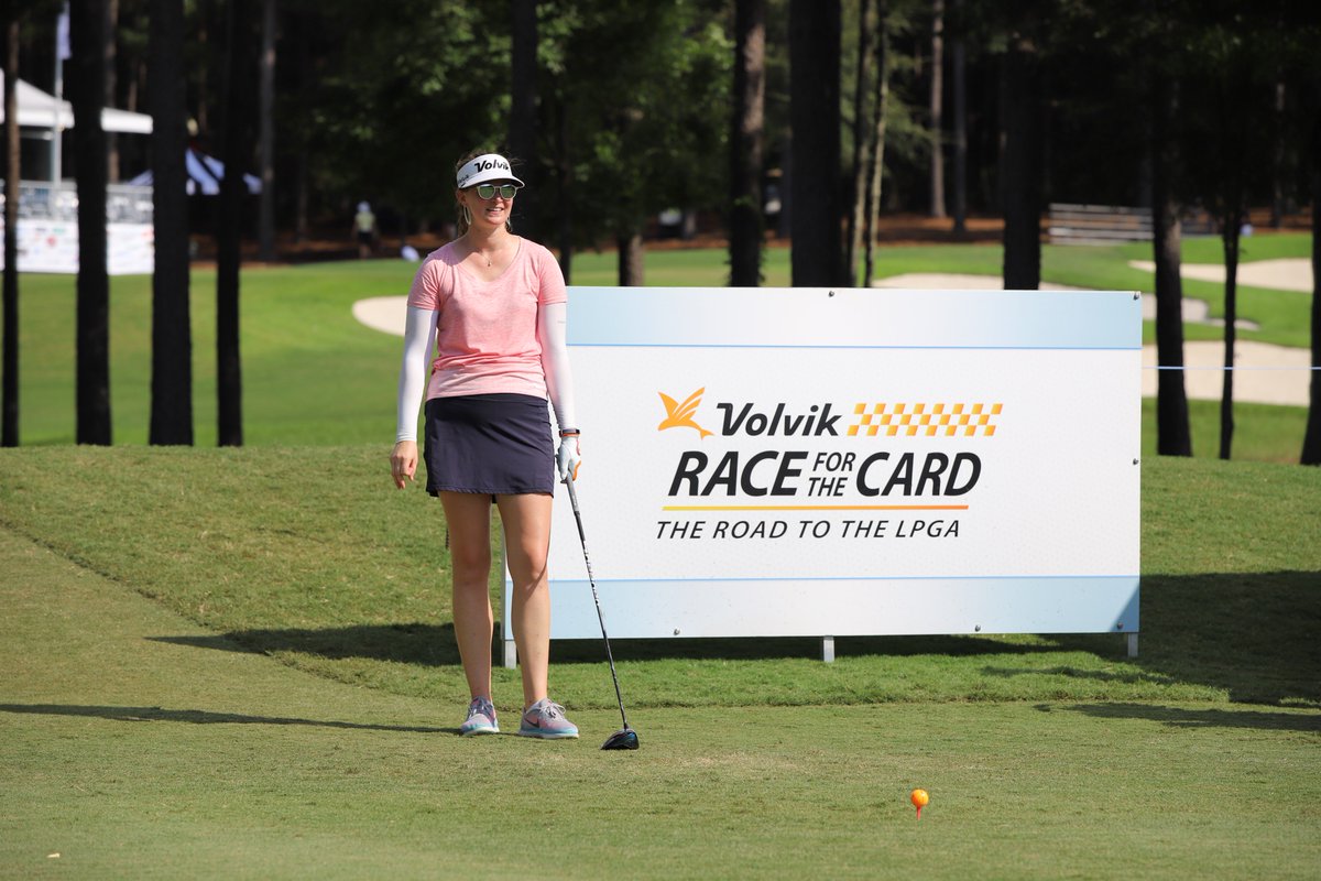 EpsonTour's tweet image. .@beccahuffergolf fires a bogey-free, 5-under par 31 going out to make the turn tied for the lead with Danielson #MurphyUSAShootout #Road2LPGA

Scores ➡️ bit.ly/2dAW2hx