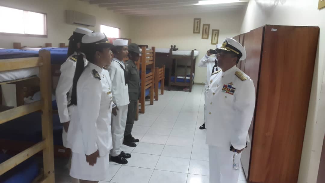 AB_Guardacostas's tweet photo. #14Sep18 Cumpliendo la Orden del Comandante General de la Armada Bolivariana ALM @alessandrello65 el VA Carlos Alberto Martín #DINATEC EN compañía del VA Carlos Vargas Escalona #COMGUARD efectuó revista formal al Establecimiento Naval "CN ANTONIO PICARDI" #GuardacostasSomosTodos https://t.co/hCrfW6jXi0