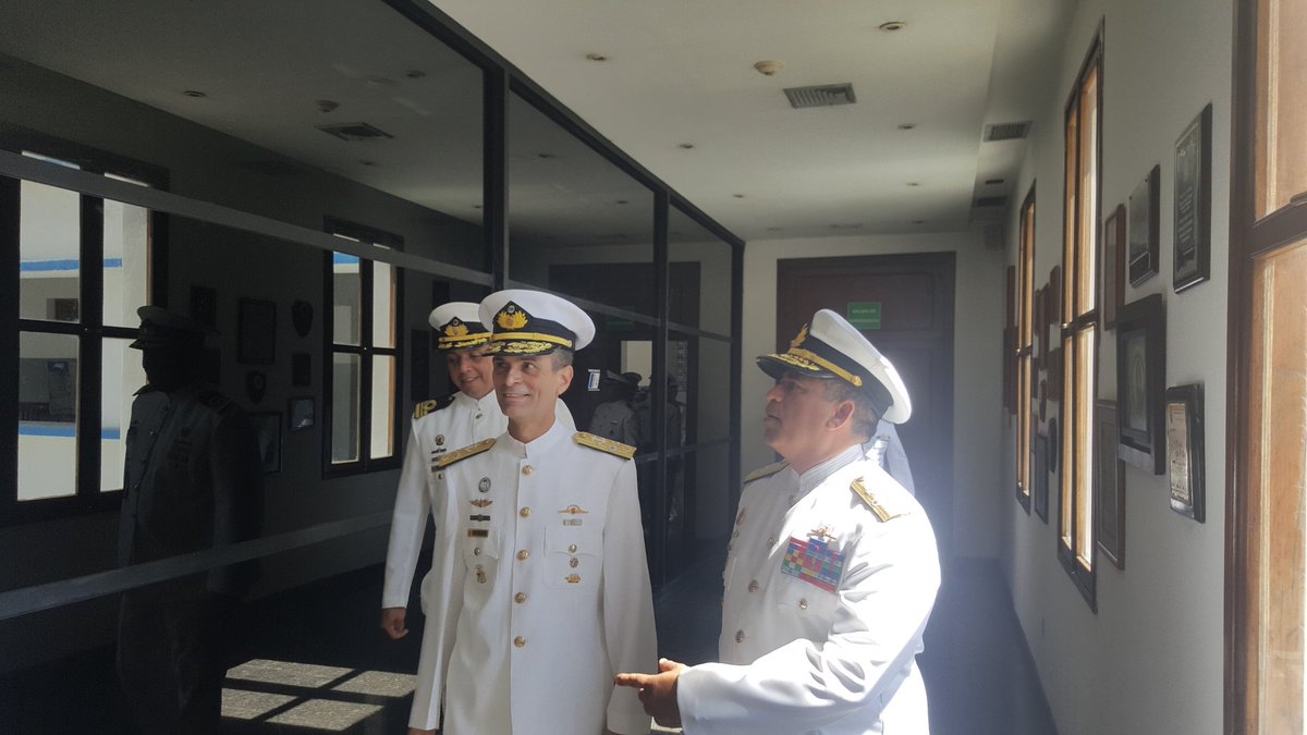 AB_Guardacostas's tweet photo. #14Sep18 Cumpliendo la Orden del Comandante General de la Armada Bolivariana ALM @alessandrello65 el VA Carlos Alberto Martín #DINATEC EN compañía del VA Carlos Vargas Escalona #COMGUARD efectuó revista formal al Establecimiento Naval "CN ANTONIO PICARDI" #GuardacostasSomosTodos https://t.co/hCrfW6jXi0