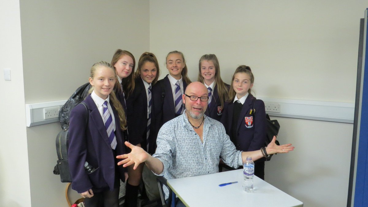 OLHSLRC's tweet photo. What an amazing week: S1 time travel; S2 ancient number systems #MathsWeekScot, #FUS18 at the Hydro, @BBCSchoolReport training @BBCScotland; and then two @AlexScarrow sessions to top it off!
Oh, and we read books, wrote blogs, played games, created stuff ... #schoollibraries 😊 https://t.co/KyjwufsSV5
