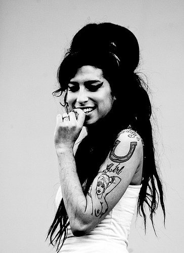 Stronger than me - Amy Winehouse
Happy birthday!  via 