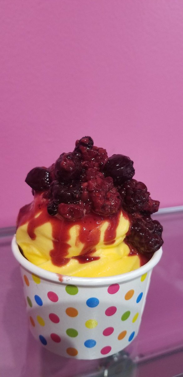 PapsysPlace's tweet photo. Perfect hot day treat: Mango Tart with mixed berries. #yummy #mango #Frozen #SweetTreats #buylocalcc #PapsysPlace https://t.co/ZwnREIbRSK