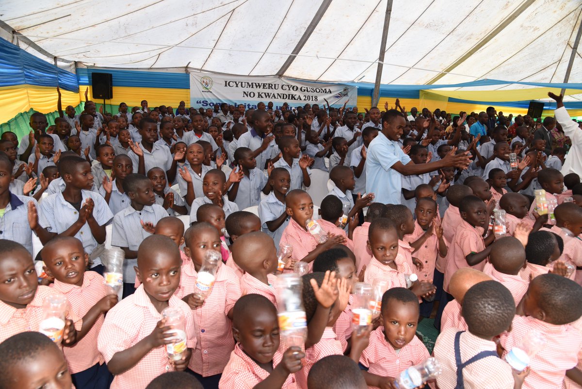 Rwanda_Sports's tweet photo. #LiteracyWeek2018 IJAMBO RY'UMUNSI "Iyo ushaka guteganyiriza umwaka uhinga ibijumba, Iyo ushaka guteganyiriza imyaka 10 uhinga Inturusu ariko iyo ushaka guteganyiriza imyaka 100 wigisha umwana" @JohnNtigengwa @BureraDistrict @Rwanda_Edu @REBRwanda @SCIRwanda @Rwandacademy https://t.co/iZ4BByMjsE