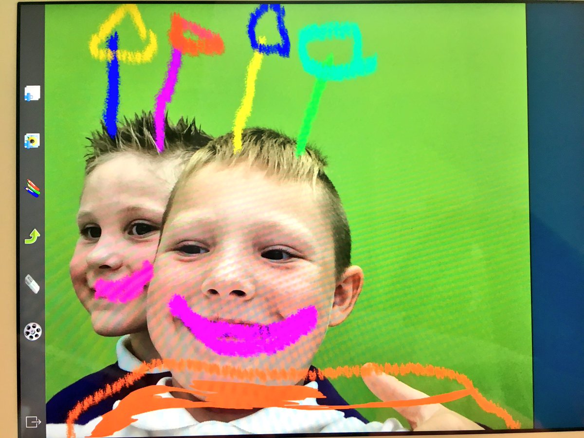 YBB_Y1's tweet photo. Lots of familiar faced little aliens appearing on the iPads today π using the DooDooLite app to add effects to our friends. ππΌπππΌππ#ICT #DCF #creativefun #selfiesnaps #addingfeatures #creatingeffects π https://t.co/ll2Wzvv5Th