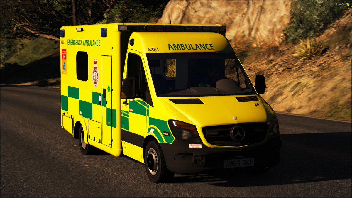 ChestboroughAS's tweet photo. A very busy and challenging night for us over in the ambulance service after a chemical attack! @ChestboroughRP https://t.co/GUWUsQSah7
