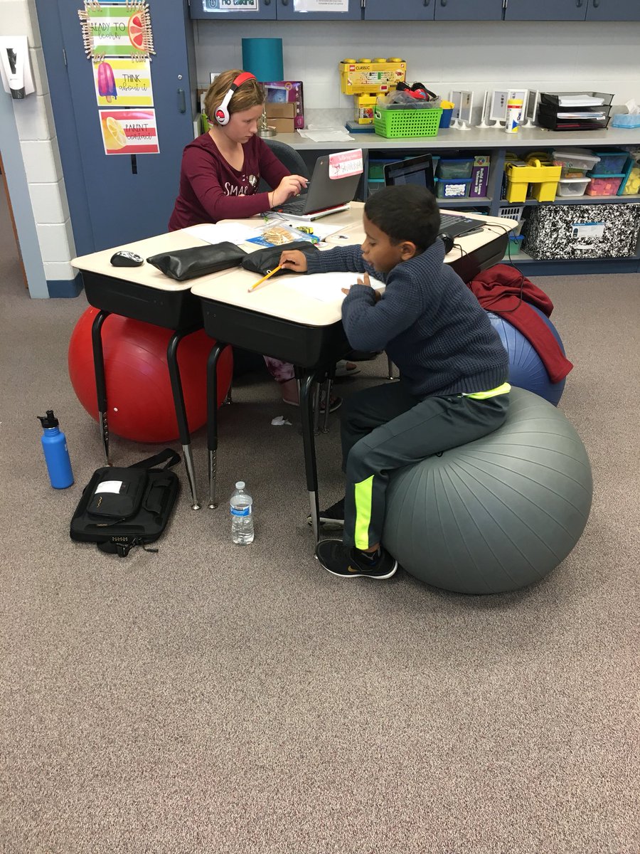 5thGrMaercker's tweet photo. Students are so engaged when they use flexible seating! #d60learns #hokkistools https://t.co/QsTxnK2R4M