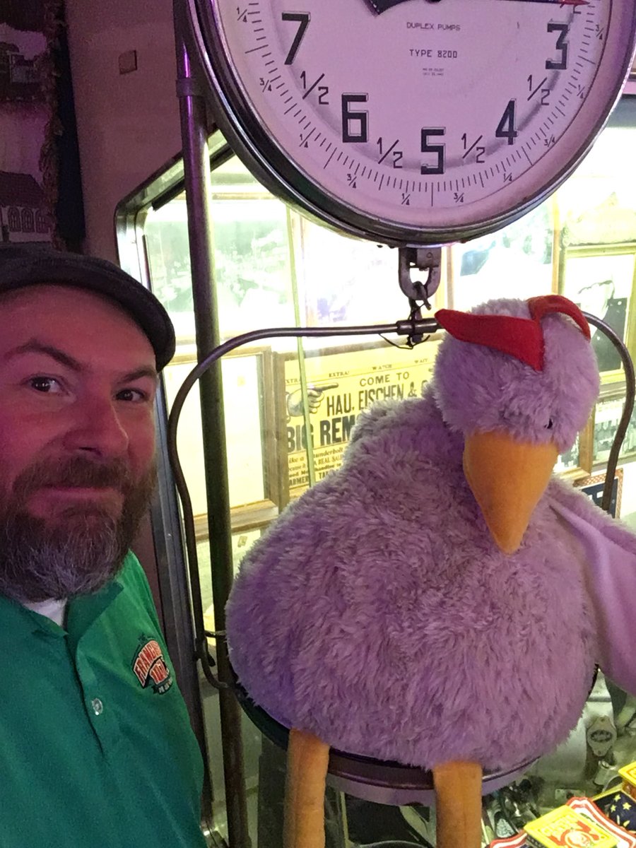TVsJerry's tweet photo. Just ordered my chicken #Eischens https://t.co/uXYw5Uvo9y