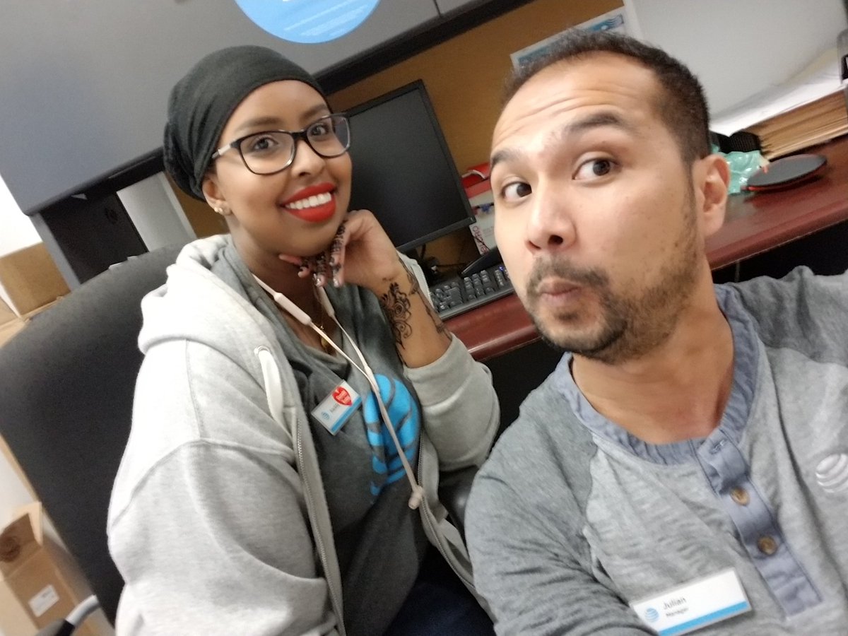 ces_julian's tweet photo. Naddy with the dtv premo game!!! #superstarselfies #dtv #CEOtakeover #ffxmob #disruptive #streaming @SergioS5490 @AnthonyVena @jd4180 @404girl https://t.co/RX0VhtduH7
