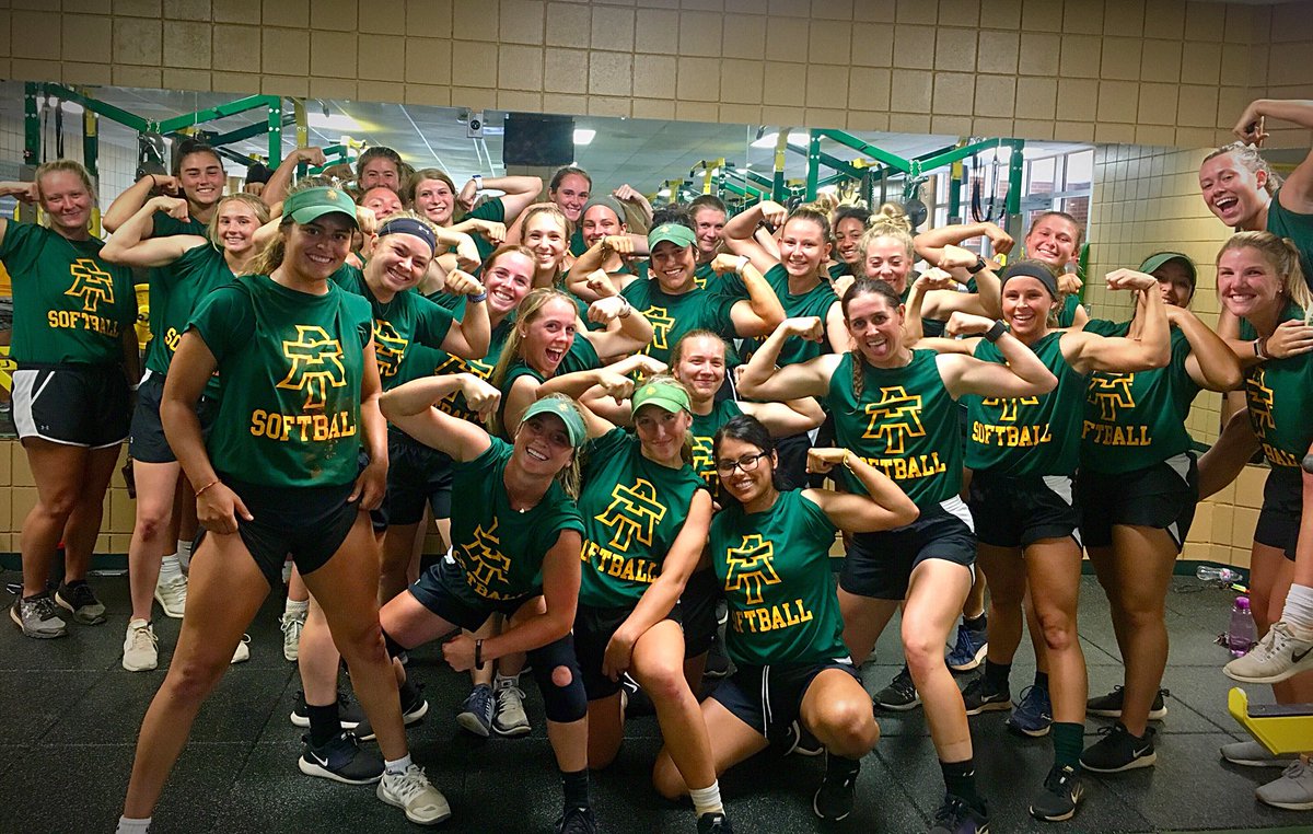 ATUStrength's tweet image. #FlexFriday circuit today with @ATUSoftball!!

#TechTough | #TechStandard