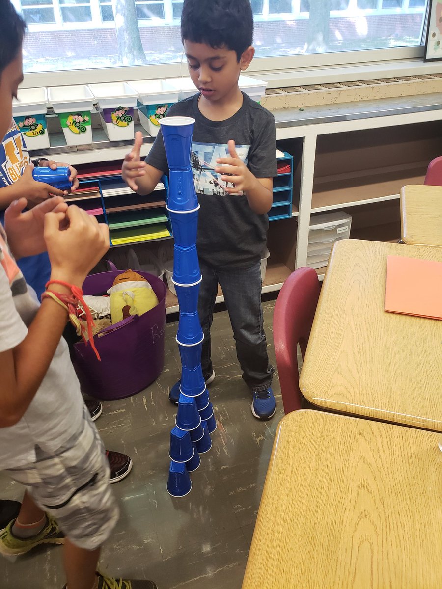 nkbrown3's tweet photo. Flashback to the first week of school! We were so eager to read  get to know each other, and have fun learning!  #lncproud #fbf https://t.co/H8SmMz0SLb