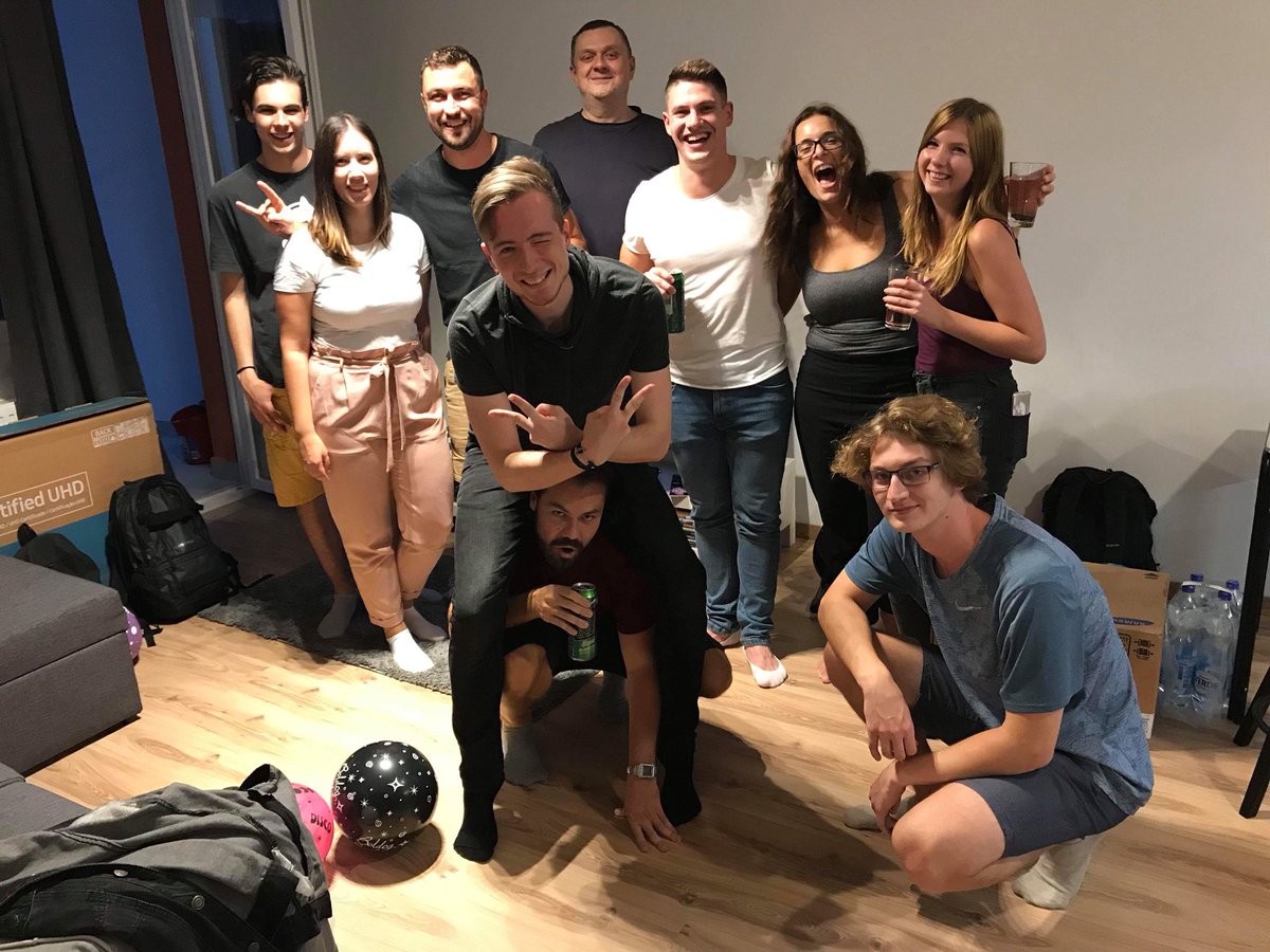 nmth_david's tweet photo. Előszülinapi megborulás a kollégákkal 🎉🎉 amikor a lakásavatót az én szülinapi bulimnak álcázzák egész héten 😳🤔Nagyon mocskok mert amikor hazaértem épp tele volt a kezem a nagybevásárlástól és majdnem eldobtam mindent úgy megijedtem 😂imádom őket 😍🤘🏻🎂 #rawagency #birthday https://t.co/YVv2jR4RYN
