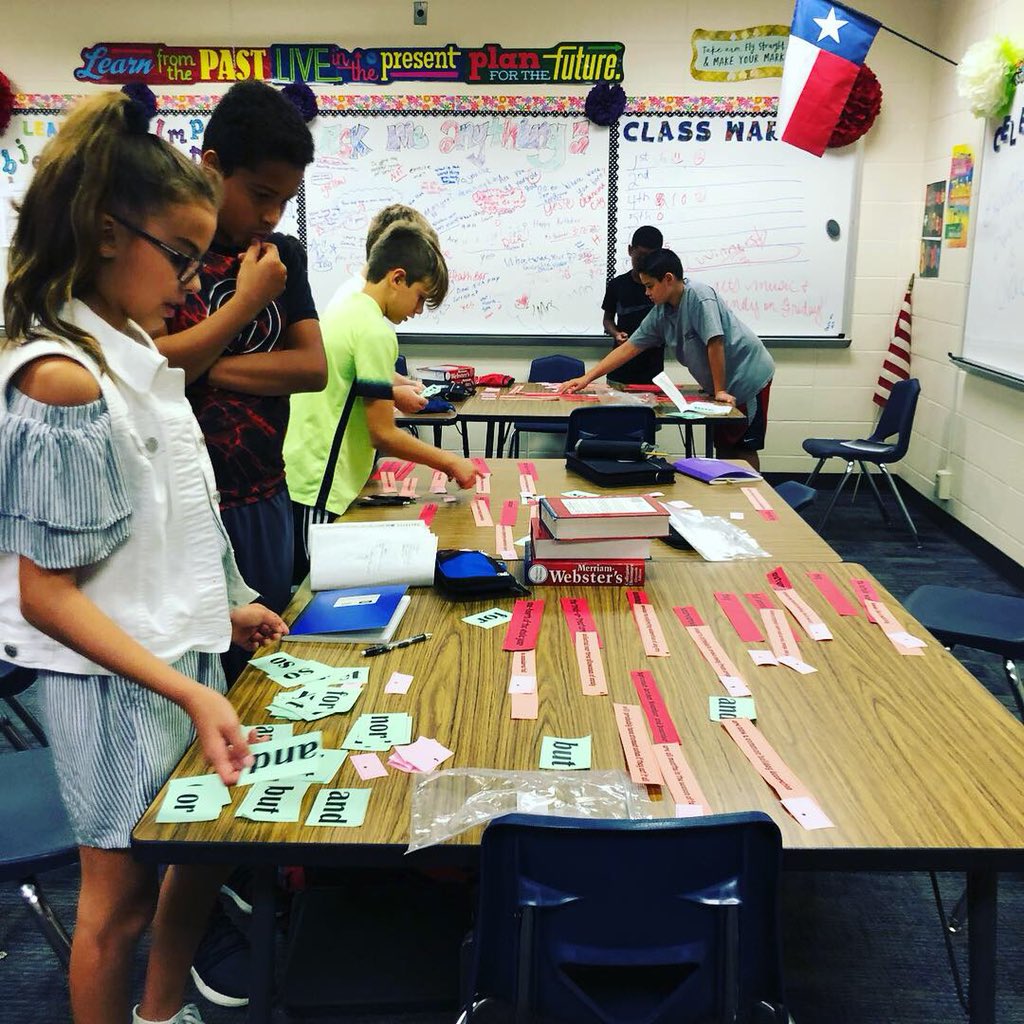 SannerBrandi's tweet photo. We had fun combining sentences to make compound sentences in Mrs. Sanner’s class today!! #growingourmindsandgrowingourheartsinmrssannersclass #kleinmoments #promise2purpose #doerreforeverlearners https://t.co/fYcanTQc0j