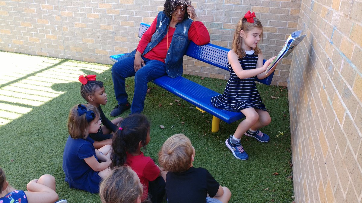 PreKTustin's tweet photo. Hey @AbbyBTodd check out our guest reader today! She handled her audience like a real pro and the kids adored that amazing personalized big sister book! Perfect for our family unit! @riverslionsroar @aps_OEL https://t.co/vlBvN1g7Nz
