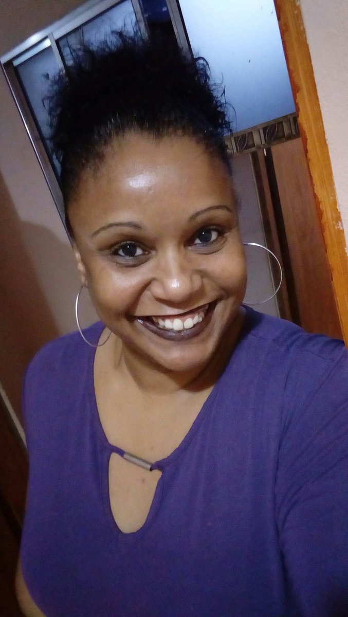 anthaje's tweet image. Ela é #aquariana daquelas que o povo diz não ter coração 
Mentira ela tem sim
E tem amor tatuado dentro dele!
😍💕 #deadasul