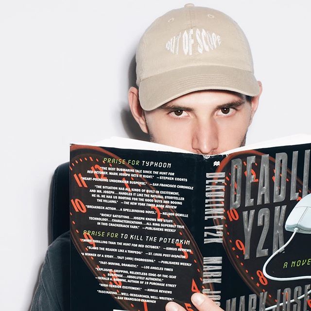 jameslamarre's tweet image. out of ur scope 📐 OFFICEPOLITICS.NYC 🖇 @ga6yyy’s new brainchild 💿 AVAILABLE NOW🖱
🖼: @ga6yyy 📷: @ernestoge 
#OUTOFSCOPE #OFFICEPOLITICS ift.tt/2Mx3mH3