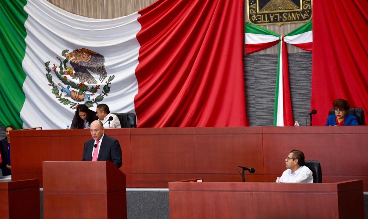 No se ha abandonado a la Universidad, al contrario, Nunca un gobierno apoyó tanto a nuestra máxima casa de estudios como la actual administración. Hemos otorgado 3 mil 164 millones de presupuesto estatal durante los últimos seis años