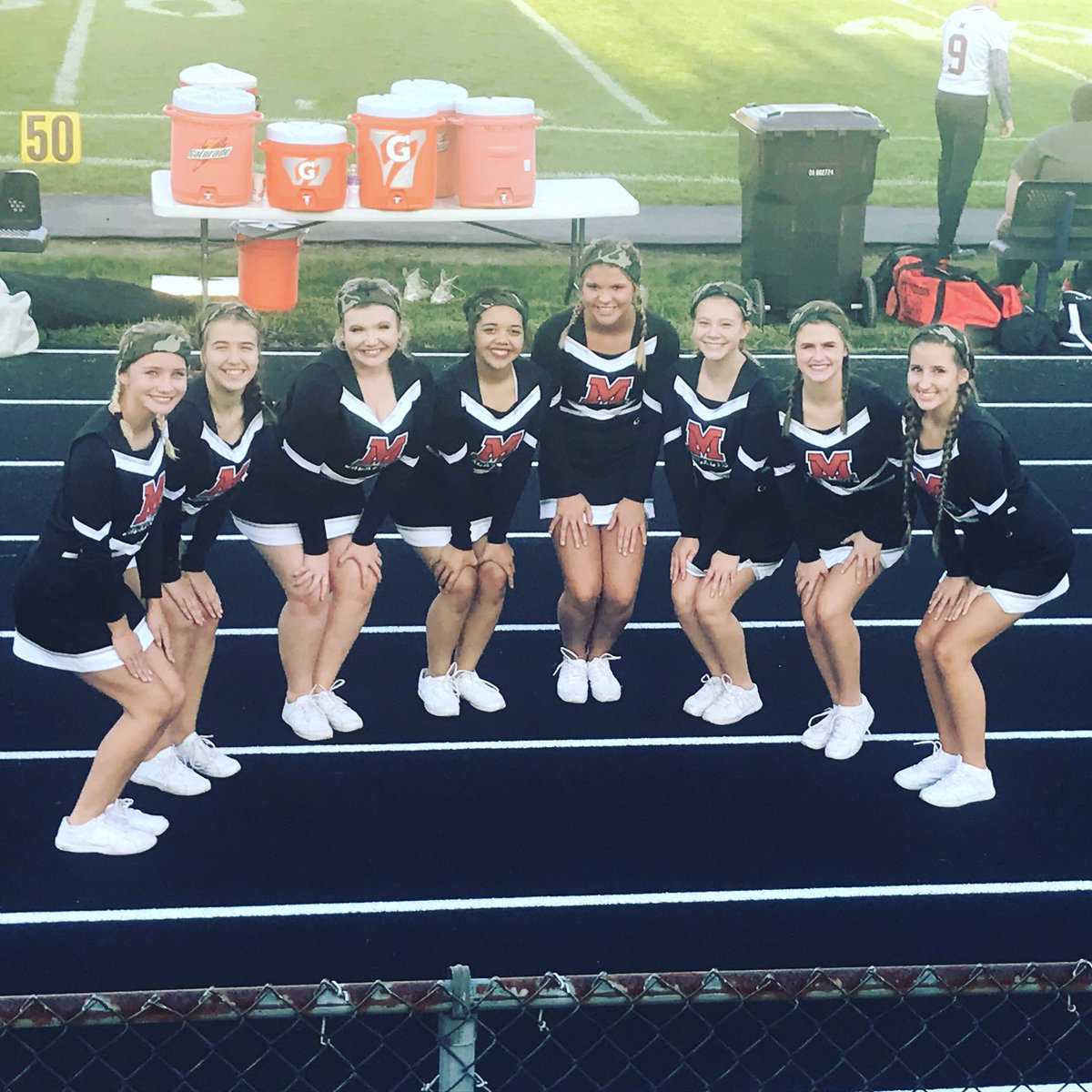 Cheer_MVHS's tweet photo. Varsity #HickNight 🤠 https://t.co/mKEgeGY0Fp