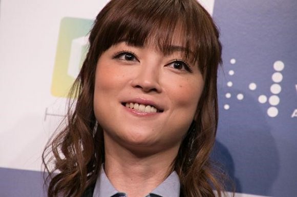 芸能バタフライ على تويتر 吉澤ひとみ 芸能バタフライ 吉澤ひとみ容疑者 逃走後夫とsns T Co Ga9bwmwbk3