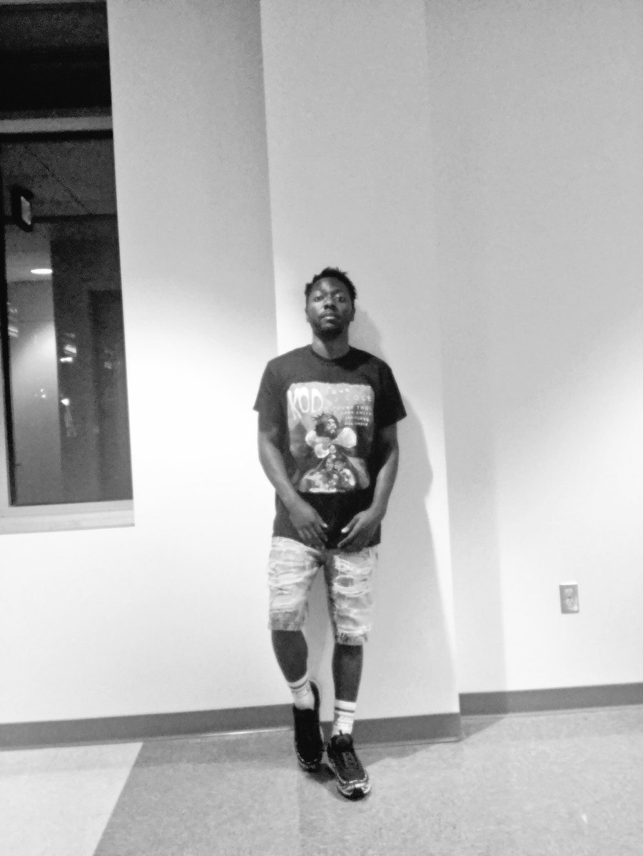 iamjbreezy_'s tweet photo. The person you should impress the most is yourself✌🏾 https://t.co/D70STApXuh