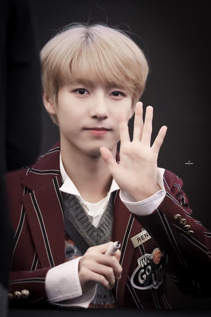 renjun pics 🦊 tweet media