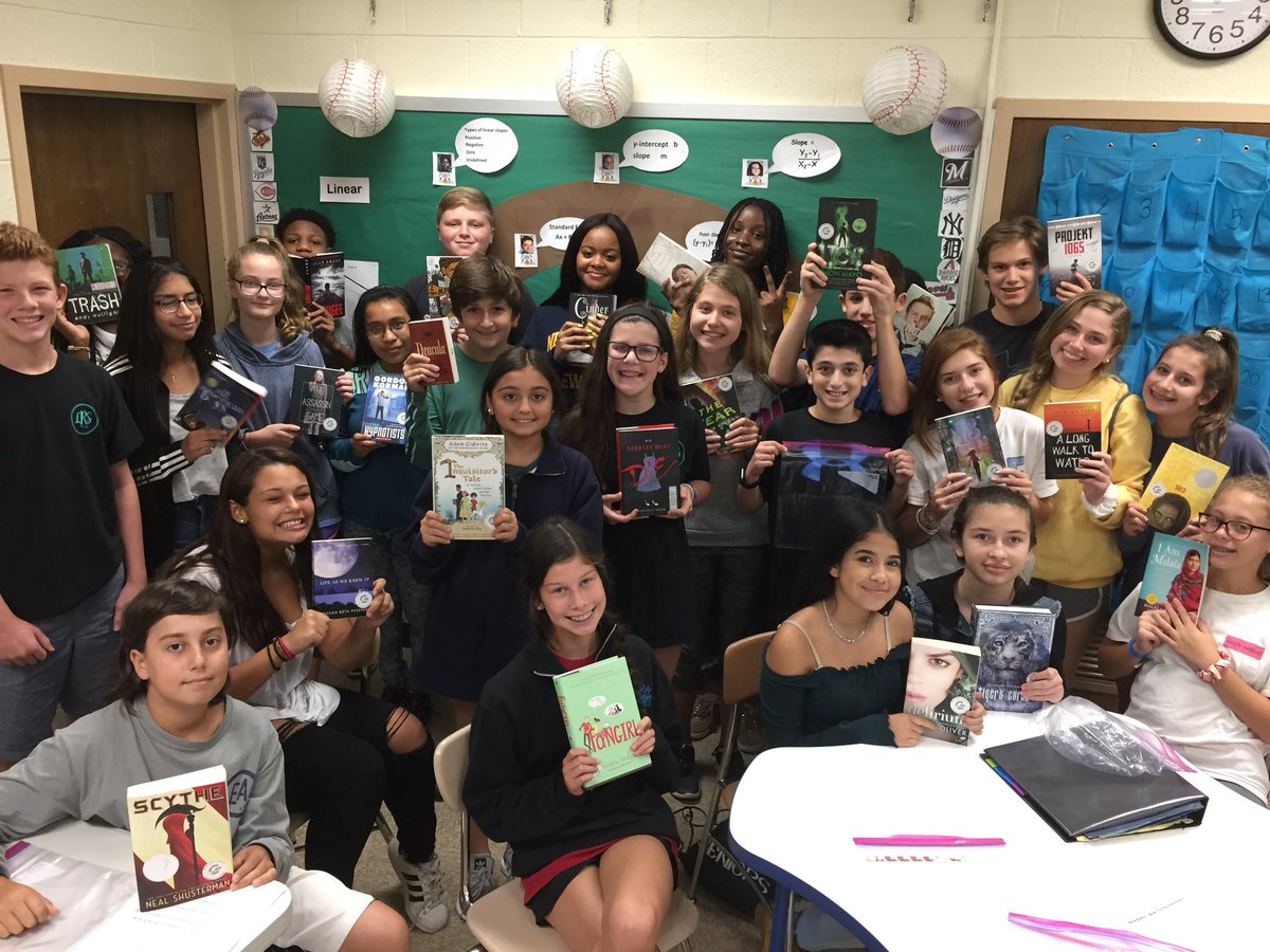 tracigrogin's tweet photo. Book Tasting with B-Day! “Ooooh I want to read that!” So energizing to be around young readers discovering new books! @PikesvilleM @BCPS_ELA #allin #PMSreads https://t.co/ZUizMJ0UIx