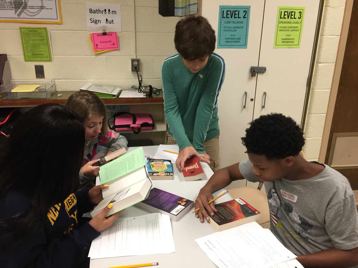tracigrogin's tweet photo. Book Tasting with B-Day! “Ooooh I want to read that!” So energizing to be around young readers discovering new books! @PikesvilleM @BCPS_ELA #allin #PMSreads https://t.co/ZUizMJ0UIx