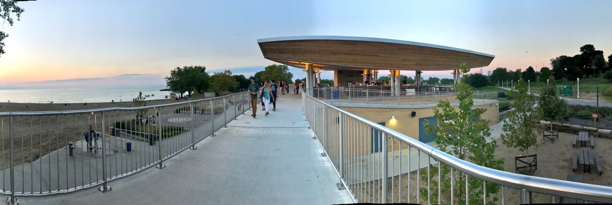 MerwinsMgr_ktk's tweet photo. View of the #upperdeck at sunset π
#beachvibes #LakeErieSunsets #sunsetthrowdown2018 #teambeachhouse #friendlyrivalry #summer #weekend #sunset #showmeyours https://t.co/cmDblAqmtF