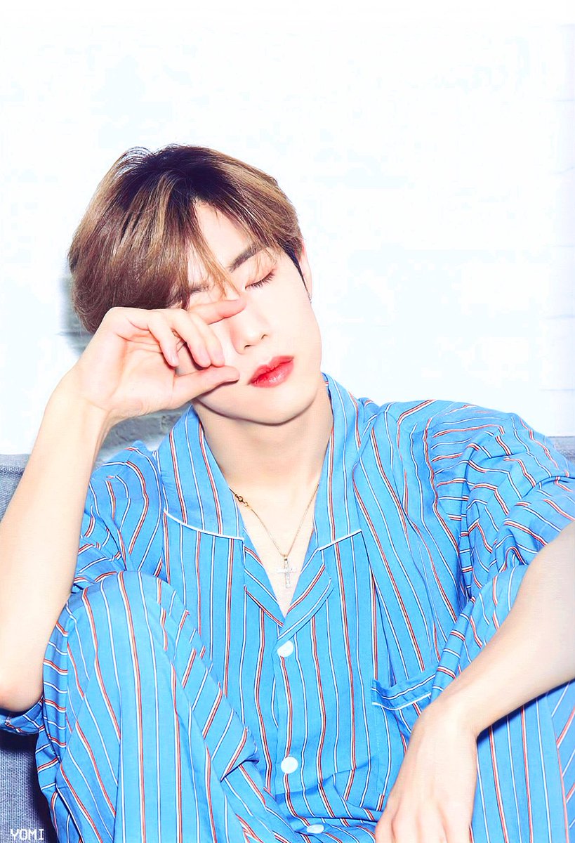 yomiyomi9397's tweet image. I GOT7 5TH PHOTOBOOK SCAN
#GOT7 #MARK #갓세븐 #마크 

🐰bit.ly/2p5WTcR

🐰bit.ly/2xcNSTP

🐰 bit.ly/2xhKxSy