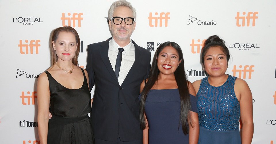 Pajaropolitico's tweet photo. ‘Roma’, cinta de Alfonso Cuarón recientemente premiada con el León de Oro en el Festival de Cine de Venecia, representará a México en los Óscar y en los premios Goya en 2019. 🤩 👏 👏 https://t.co/pK58eURqCT https://t.co/6uzwG06Lk9