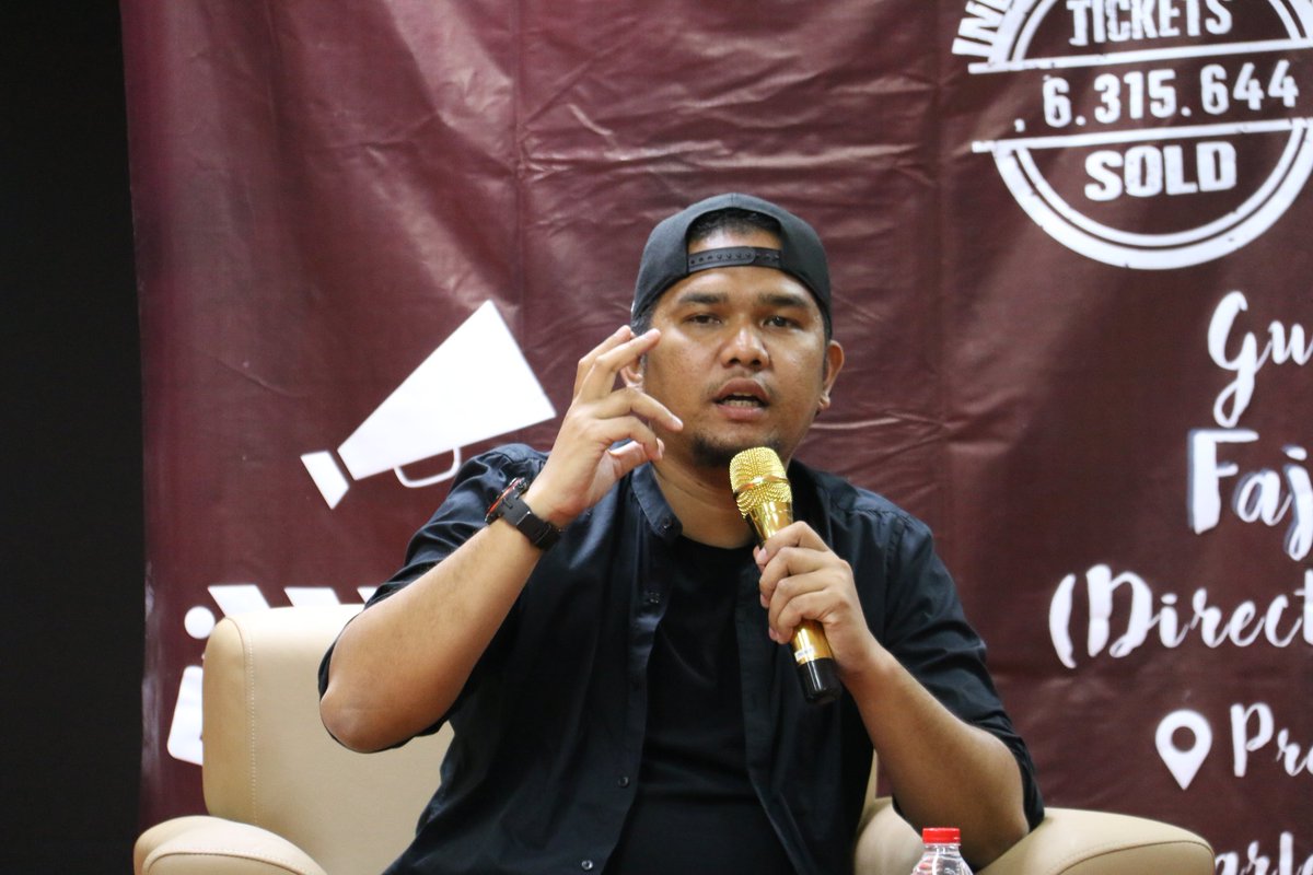 Fajar Bustomi: the Director of “Dilan 1990” Shares How to Make a Tasteful Movie

Read More: president.ac.id/p/148-news/det…

#presunivupdate #joinpresuniv #dilan1990 #dilan #communicationstudy #movieproduction
