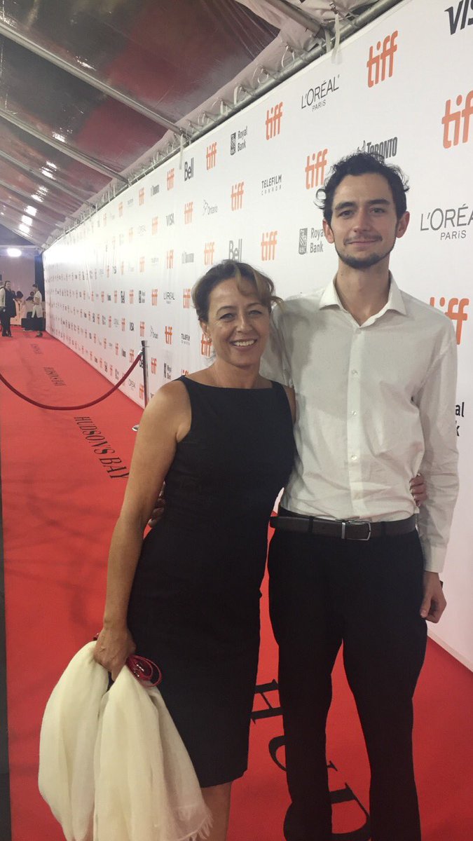 littlethingsTO's tweet photo. Working the red carpet at tiff.....#bellmovielovers #cip #roythomson #tiff18 #the6ix https://t.co/BvxuDqj9Qq