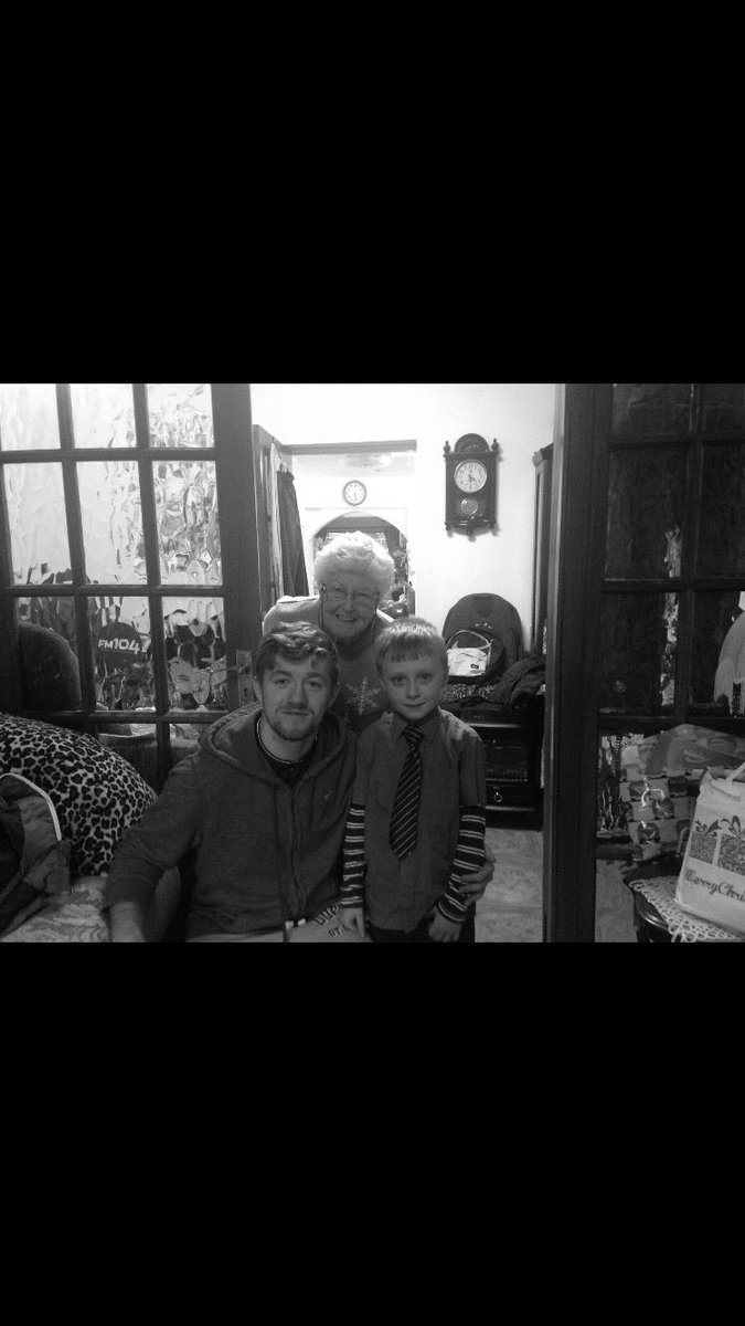 glenn_hanlon's tweet photo. She got the send off she deserved ❤️love you Nan RIP https://t.co/EF0GPVOMOy