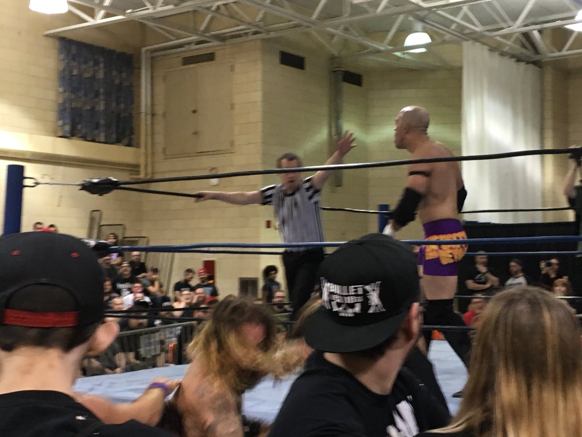 DD_Amy_Mylie's tweet photo. #HappyBirthdayCheech #AIW always love seeing @NewWaveCheech and he does what he wants on his Birthday! https://t.co/b9WR6ilnF4