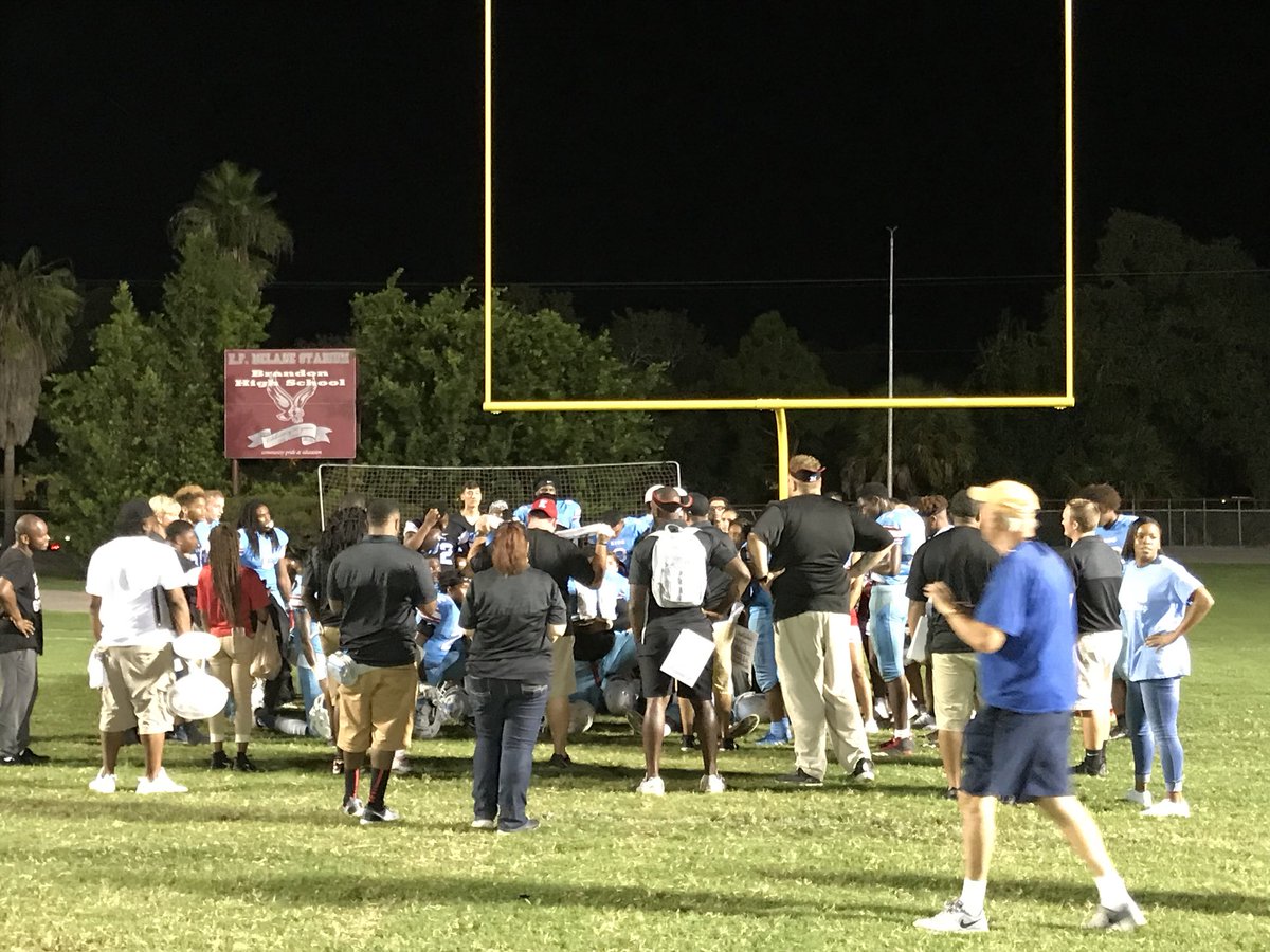 Lions Win!! Lions Win!! Lions WIN!! 17-14