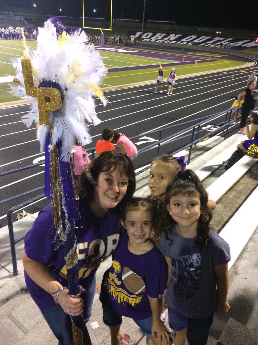 We had a chance to take a picture with the Spirit Stick! #LufkinU #HertyHasHeart