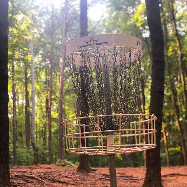 tranquilhyzers's tweet photo. It’s the Weekend!
Where will you be banging chains this weekend?
.
.
.
#discgolf #tranquildg #dgdaily #dynamicdiscs #bedynamic #discgolfeveryday #discgolfshoutouts https://t.co/mHktlovMhd https://t.co/Ci7m56lkQN