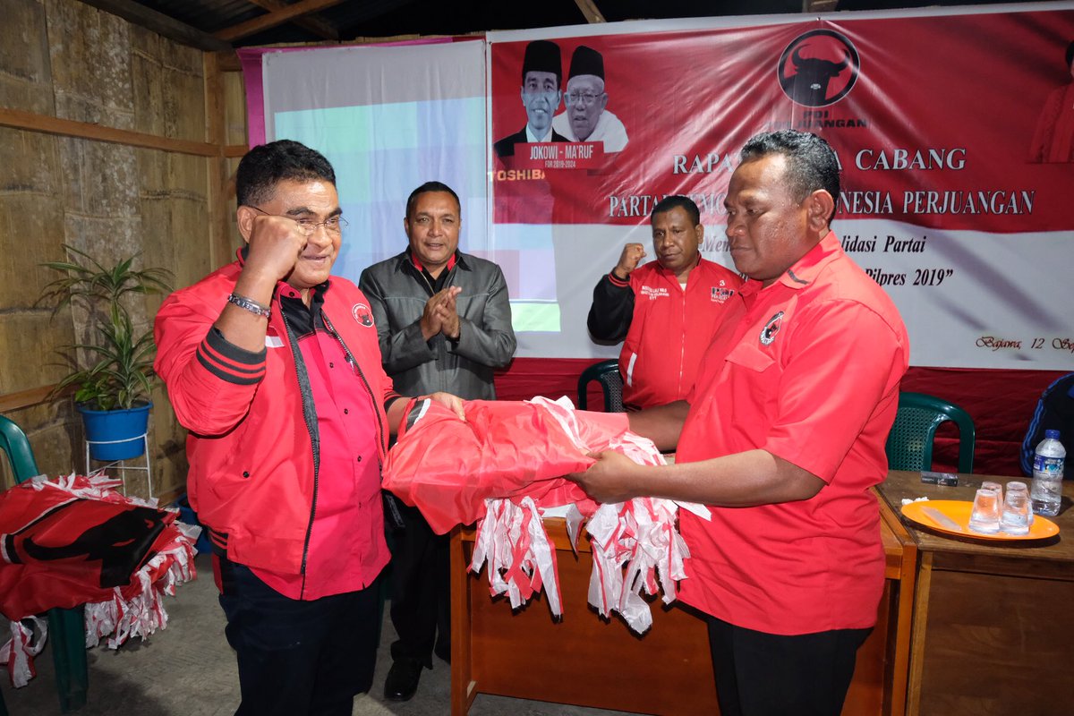 AndreasPareira's tweet photo. #JokowiMaruf #Jokowi #PDIPerjuangan #Megawati #AndreasPareira #NTT #Flores #Lembata #AlorPantar https://t.co/XzmPbwAvew