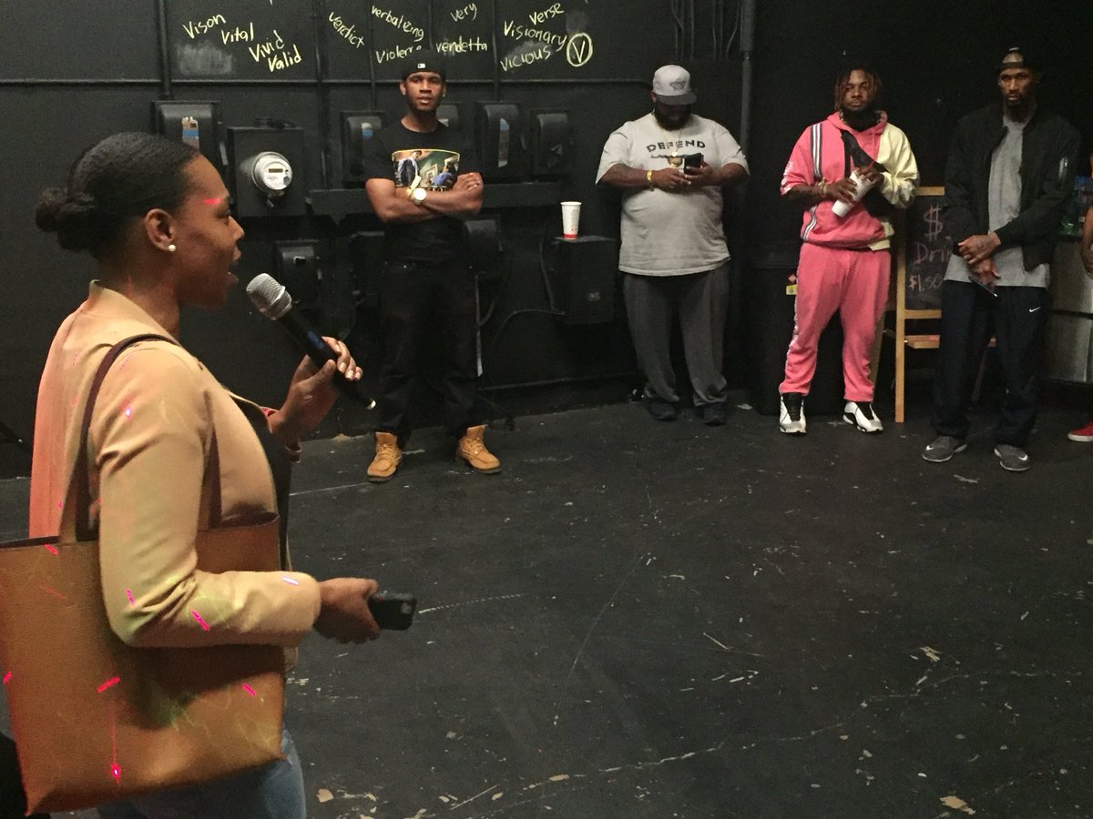 SwankPR's tweet photo. Check out some more photos of our #SwankPRMediaDay event at #TheMediaBlock. Thanks to @allie_sle @htx_media @UrbanCircusTX for coming by to network and build relationships with our clients and media outlets. Please share. #SwankPR #Houston #HTown https://t.co/huuWpTC9k4