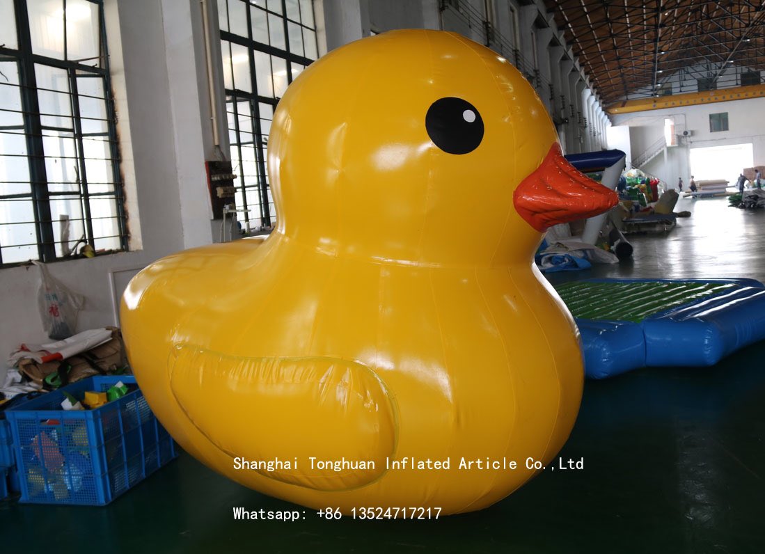 shthqm's tweet photo. Inflatable yellow duck.#inflatable #inflatables #inflable #inflables #inflablespublicitarios #yellowduck #inflatableduck https://t.co/g7VpIORayr