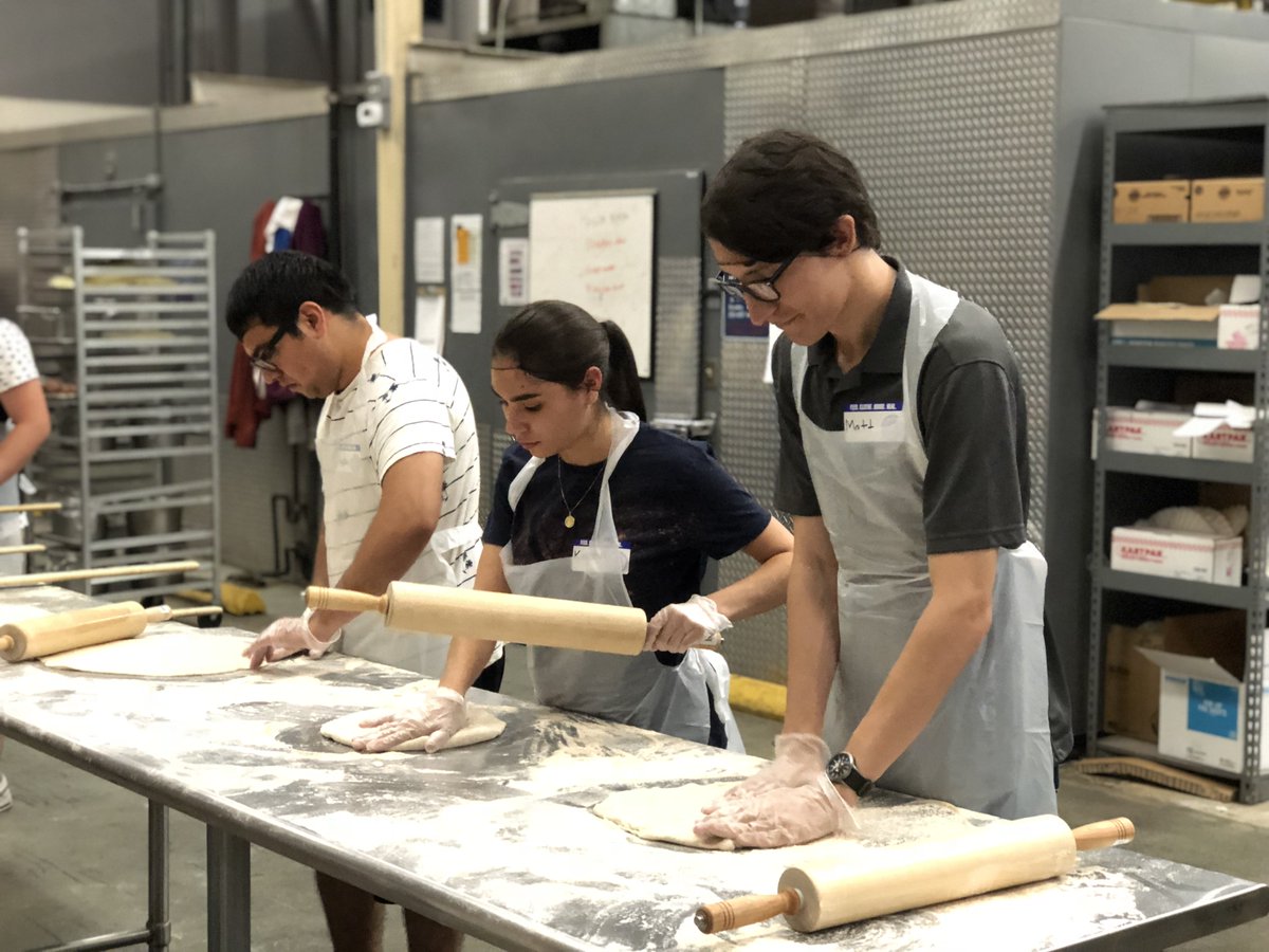 PowerMathCamp's tweet photo. Back at it with the #GateWayMathClub, taking a #StudyBreak to #volunteer with @SVdP for Pizza Friday! Always good to put our hands to something meaningful. https://t.co/t7D8TWZi9D
