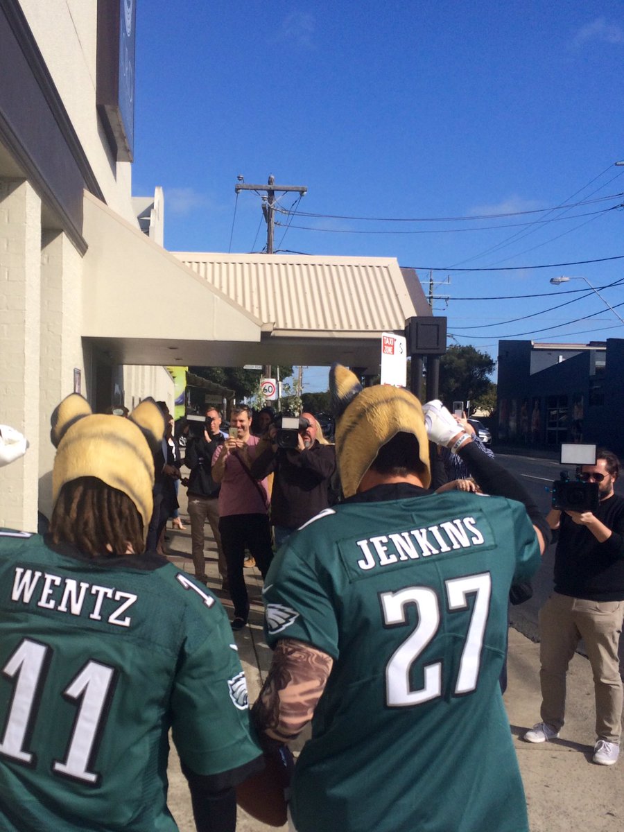 Hey <a href="/Coodabeens/">Coodabeen Champions OAM(s)</a> colleagues. My photo of Donny and Nobby arriving at Wacky Wednesday <a href="/LordIslesGlong/">Lord of the Isles</a>