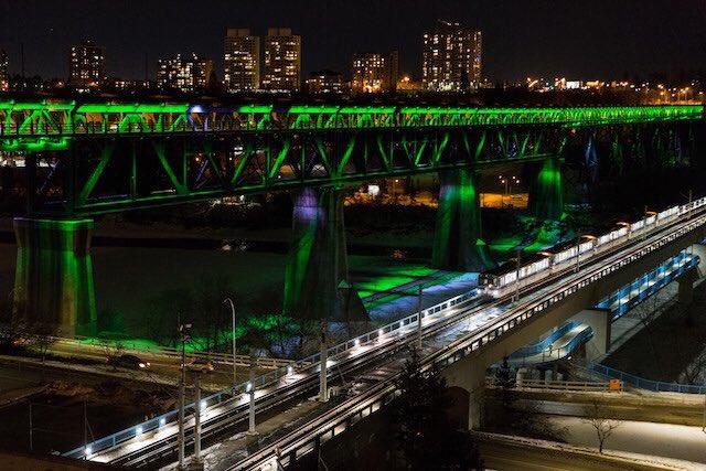 The #HighLevelBridge in #Edmonton #Alberta #Canada will be lit in green for #WorldKidneyCancerDay. kidneycancercanada.ca #LightTheBridge #Yeg <a href="/KidneyCancer_Ca/">Kidney Cancer Canada</a>⤴️